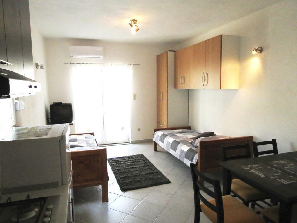 Apartments Ljubicic Podstrana Phòng bức ảnh