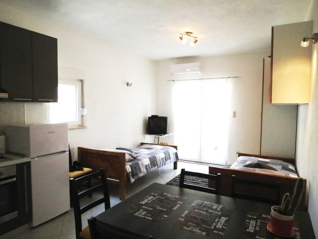 Apartments Ljubicic Podstrana Phòng bức ảnh