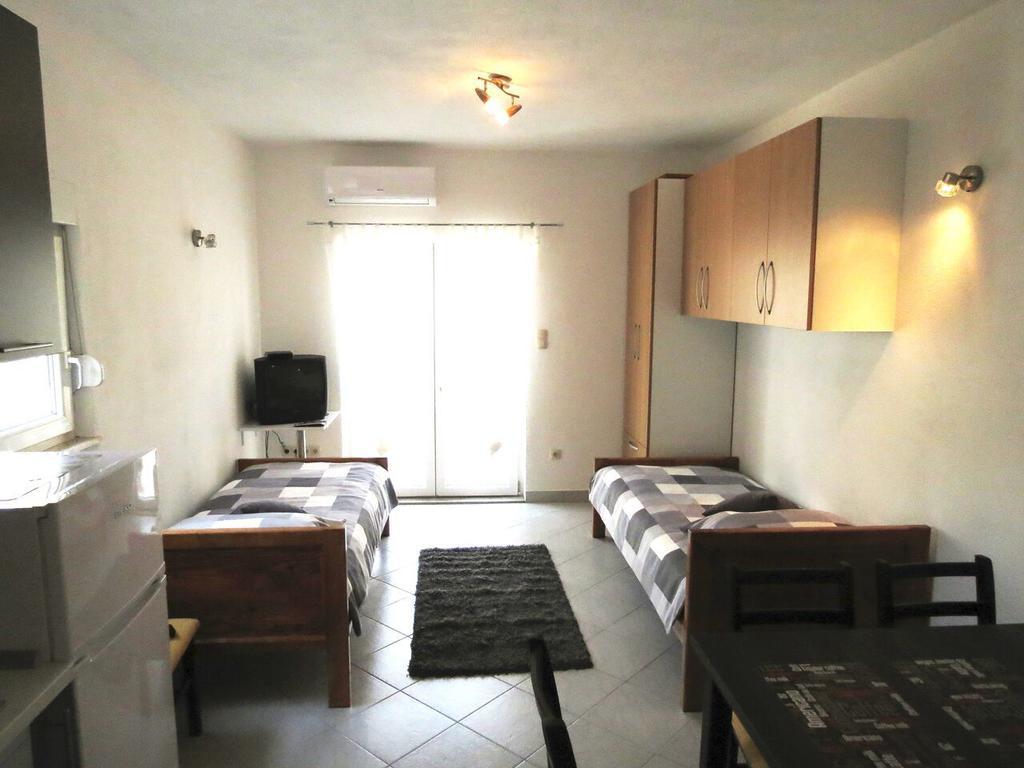 Apartments Ljubicic Podstrana Phòng bức ảnh