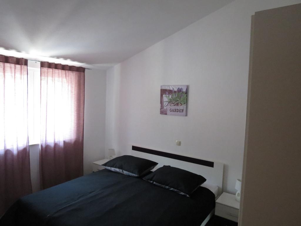 Apartments Ljubicic Podstrana Phòng bức ảnh