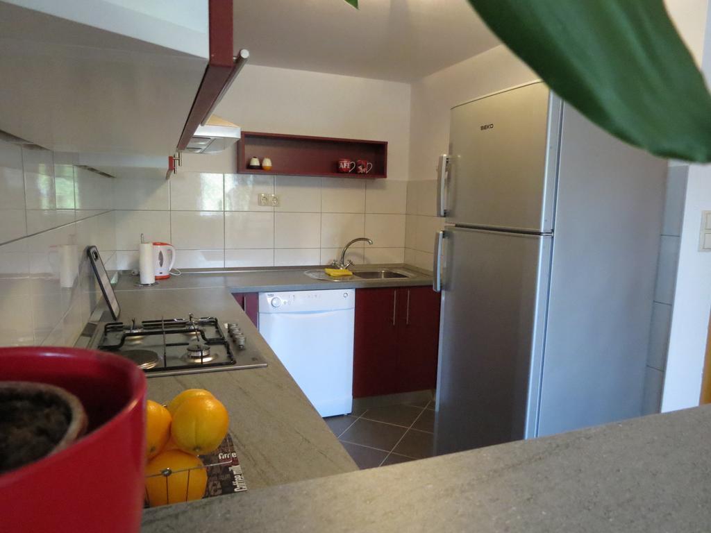 Apartments Ljubicic Podstrana Phòng bức ảnh