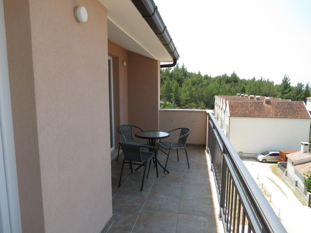 Apartments Ljubicic Podstrana Phòng bức ảnh