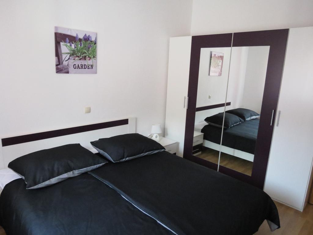 Apartments Ljubicic Podstrana Phòng bức ảnh