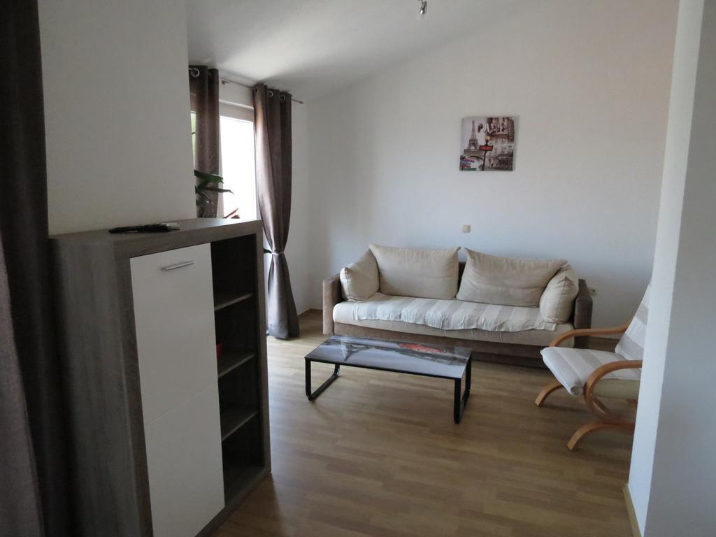 Apartments Ljubicic Podstrana Phòng bức ảnh