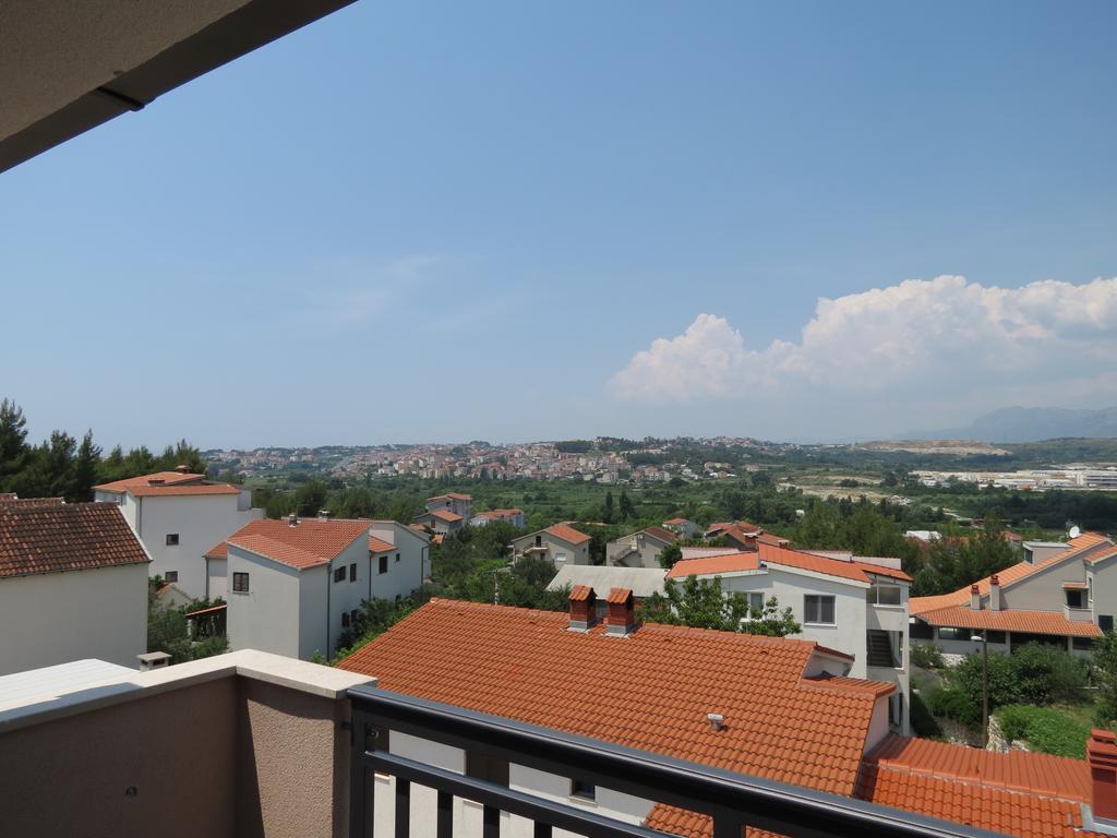 Apartments Ljubicic Podstrana Phòng bức ảnh