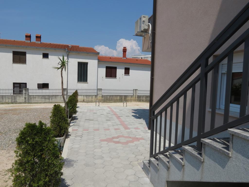 Apartments Ljubicic Podstrana Ngoại thất bức ảnh